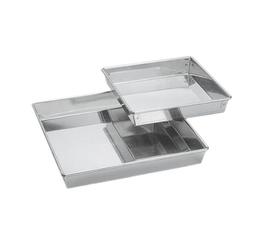 Mallard Ferrière Tinplate square cake pan — Length: 200 mm; Height: 35 mm — 09128